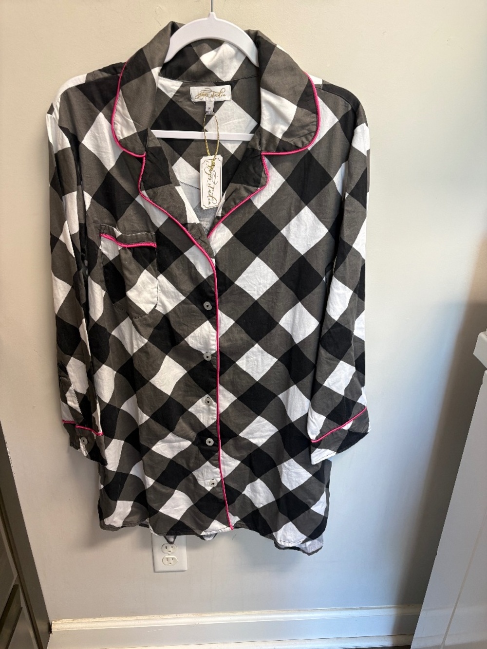 NWT Jaye’s Studio Buffalo Check Long Sleeve Sleep Shirt Size M Black/White